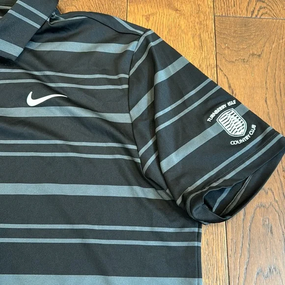 Nike. Men’s, Turnberry Isle Country Club, dri-fit button up w/ collar. - Picture 2 of 3